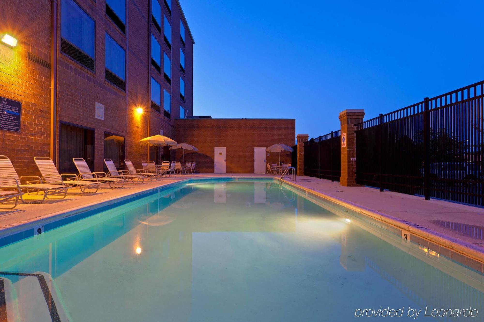 Holiday Inn Express Baltimore BWI Airport West By Ihg Hanover Exterior foto